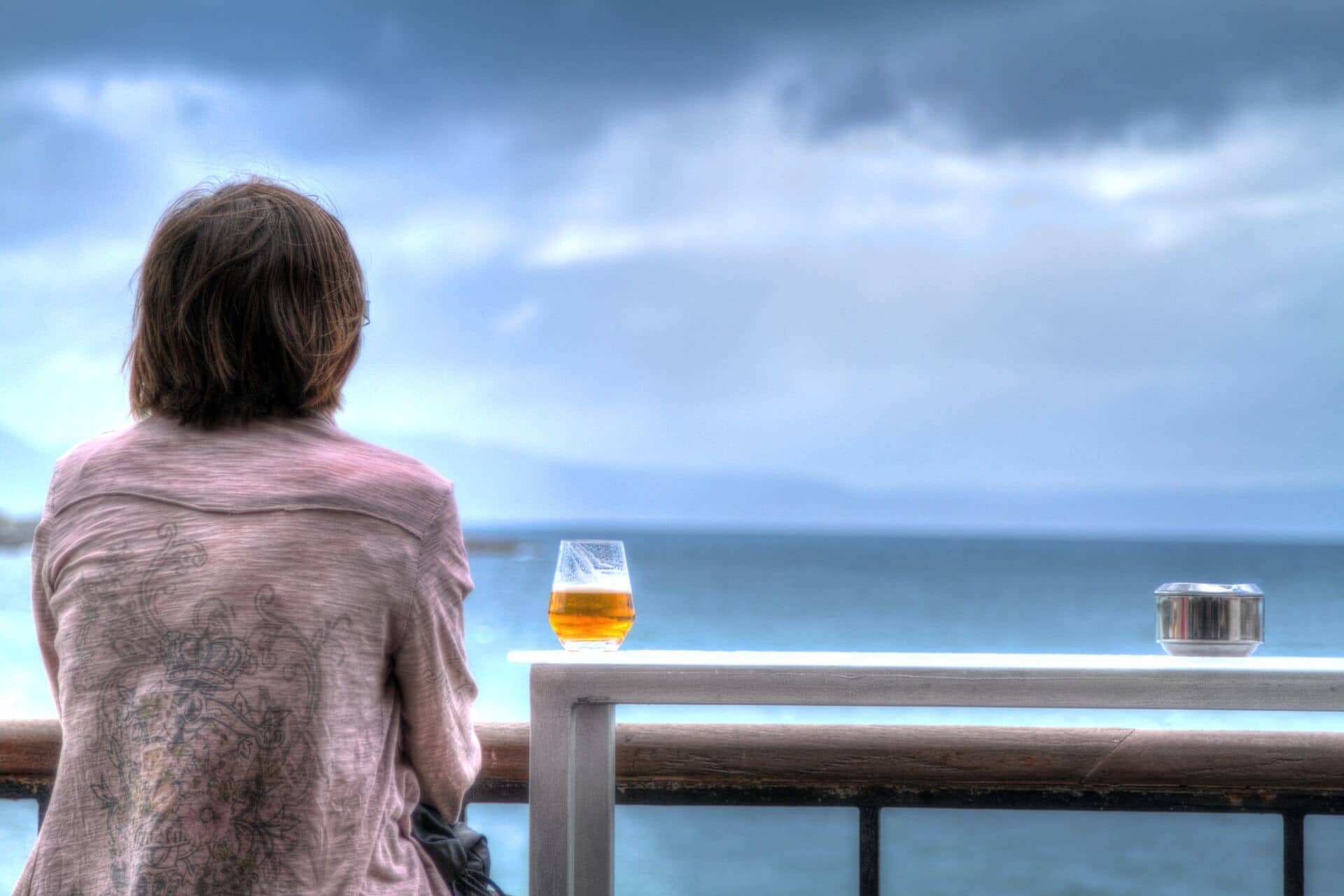 Le Verre à Moitié Plein